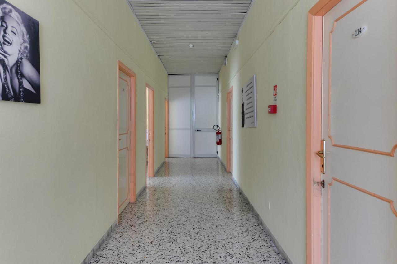 Hotel Villa Merope Rimini Exterior photo