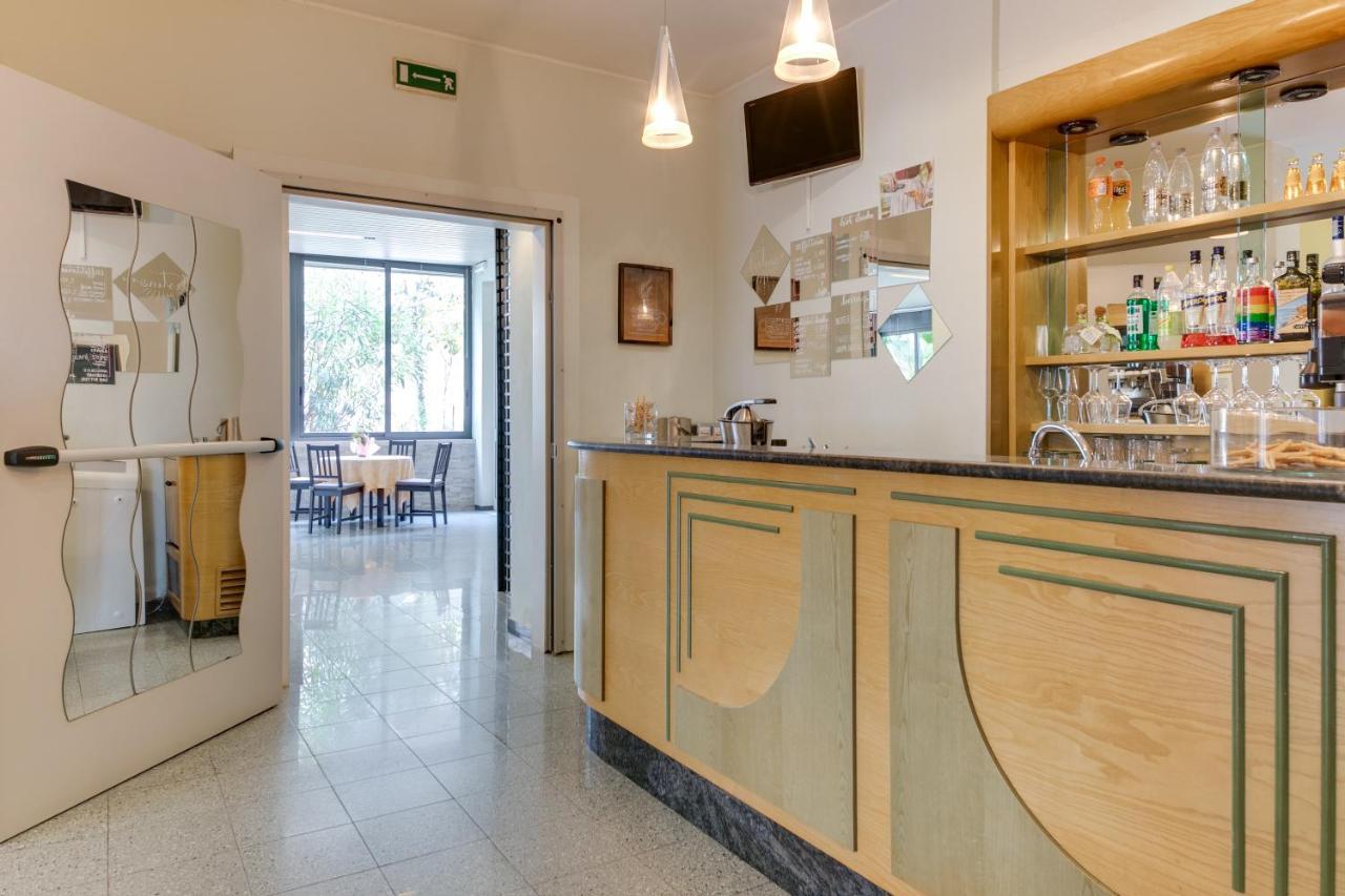 Hotel Villa Merope Rimini Exterior photo