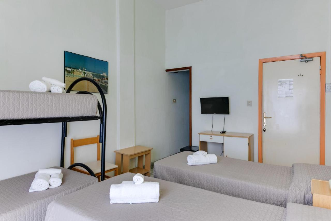 Hotel Villa Merope Rimini Exterior photo