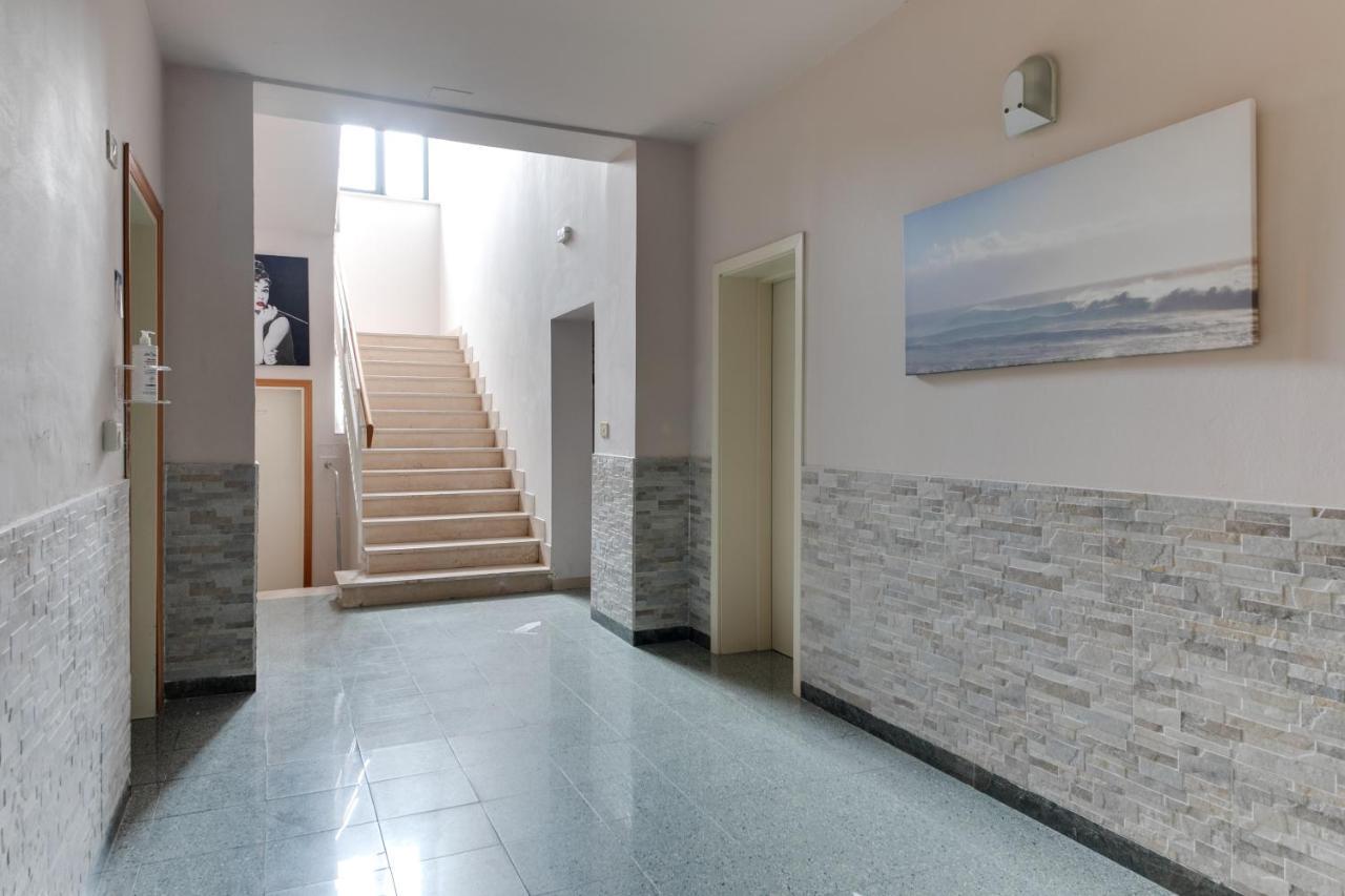 Hotel Villa Merope Rimini Exterior photo